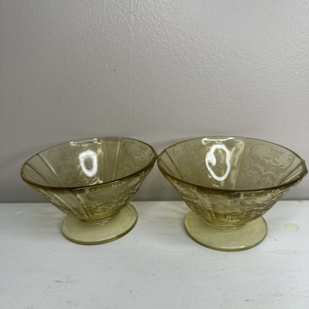 Vintage 30s Federal Madrid Depression‎ Glass Yellow Amber Footed 2 Bowls Sherbet